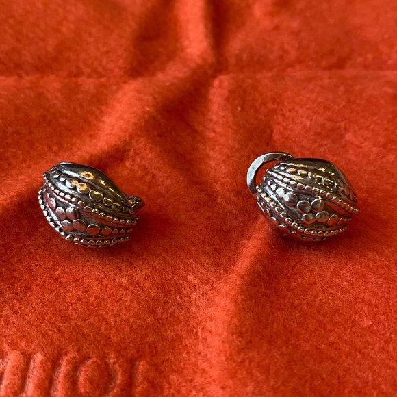 John Hardy Jewelry - John Hardy Omega Back Dot Flower Earrings